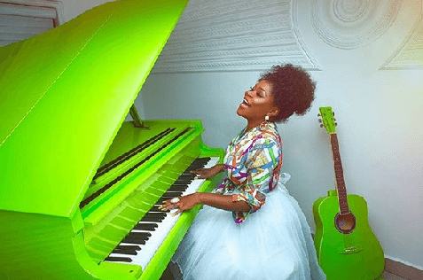 Singer Omawunmi stuns in new photoshoot lailasnews 4