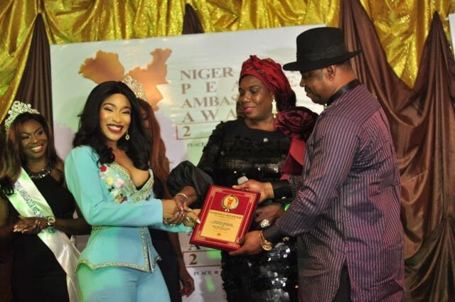 Tonto Dikeh stuns in cleavage-baring outfit as she bags peace award
