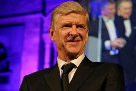 Arsene Wenger breaks silence on signing with AC Milan