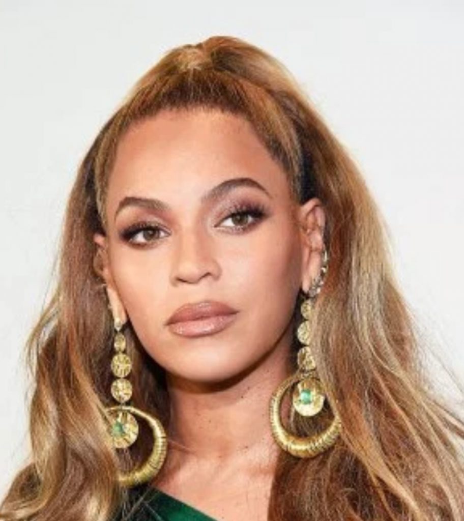 Beyonce Beyonce's father light-skinned