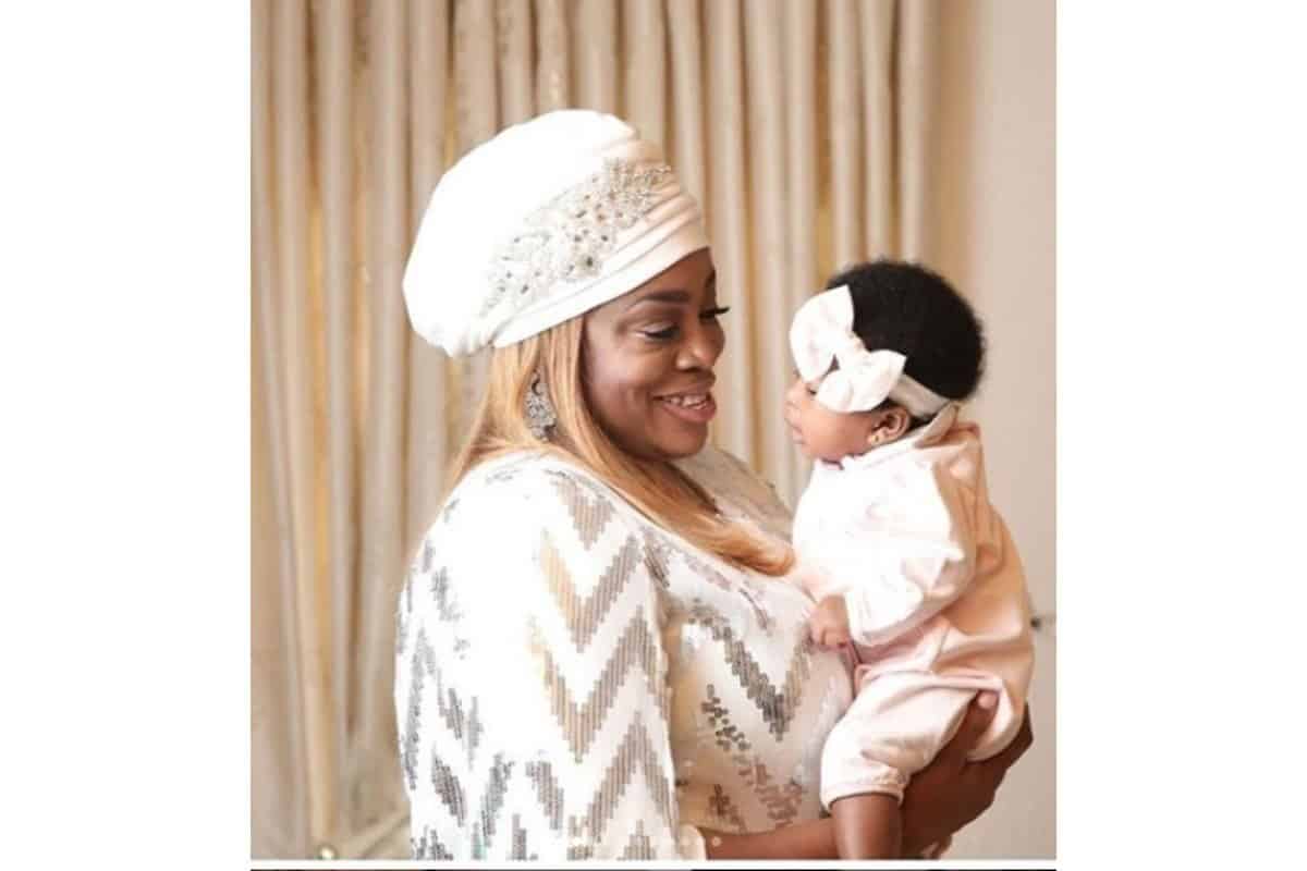 Sinach shares beautiful family picture
