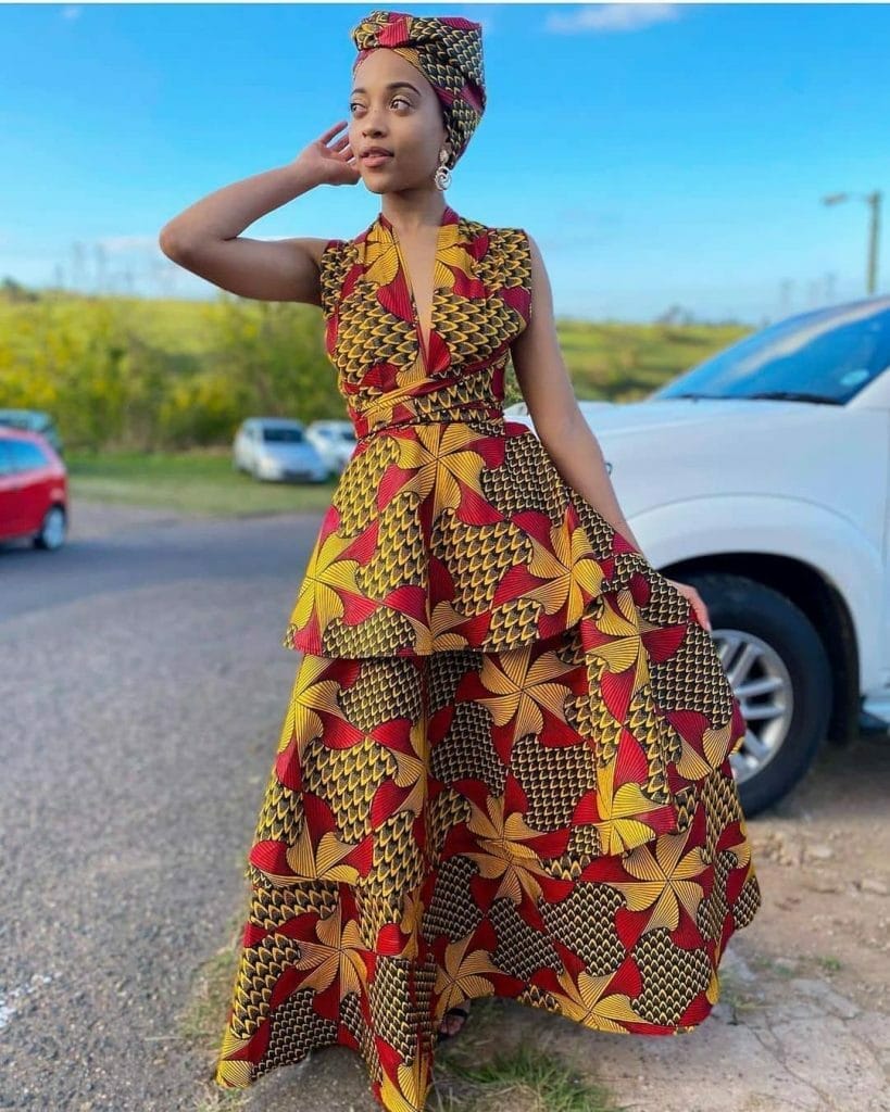 Unique and fashionable latest ankara outfits for ladies