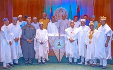 Buhari with aggrieved APC senators