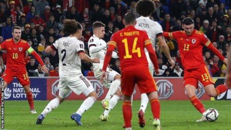 Late Johnson effort earns Wales draw with Belgium