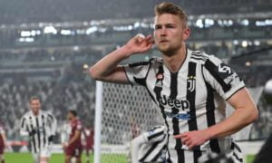 Matthijs de Ligt: Chelsea join Man United in race to sign highly-rated Juventus star
