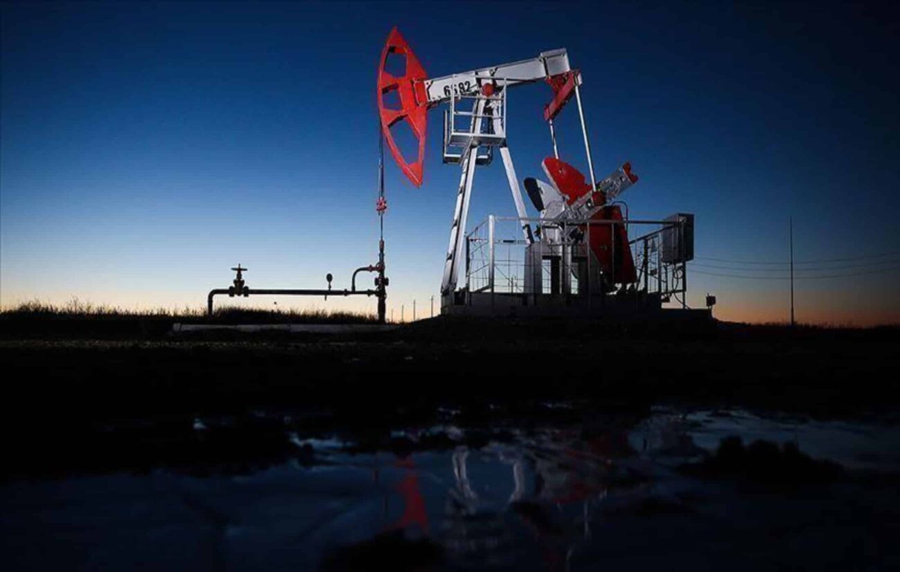 Brent rises to $104 on the prospect of more supply cuts