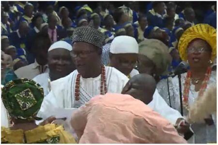 Traditional rulers follow Jesus