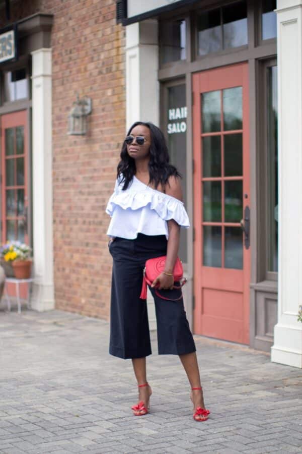 Ruffled outfits style