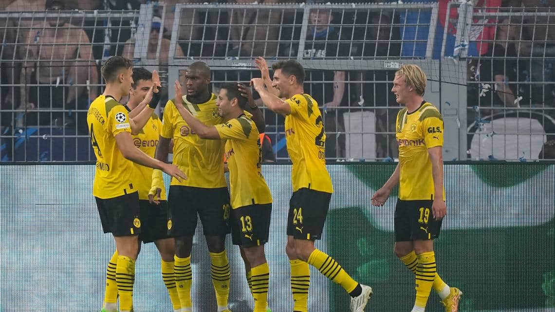 Dortmund thrash Copenhagen 3-0