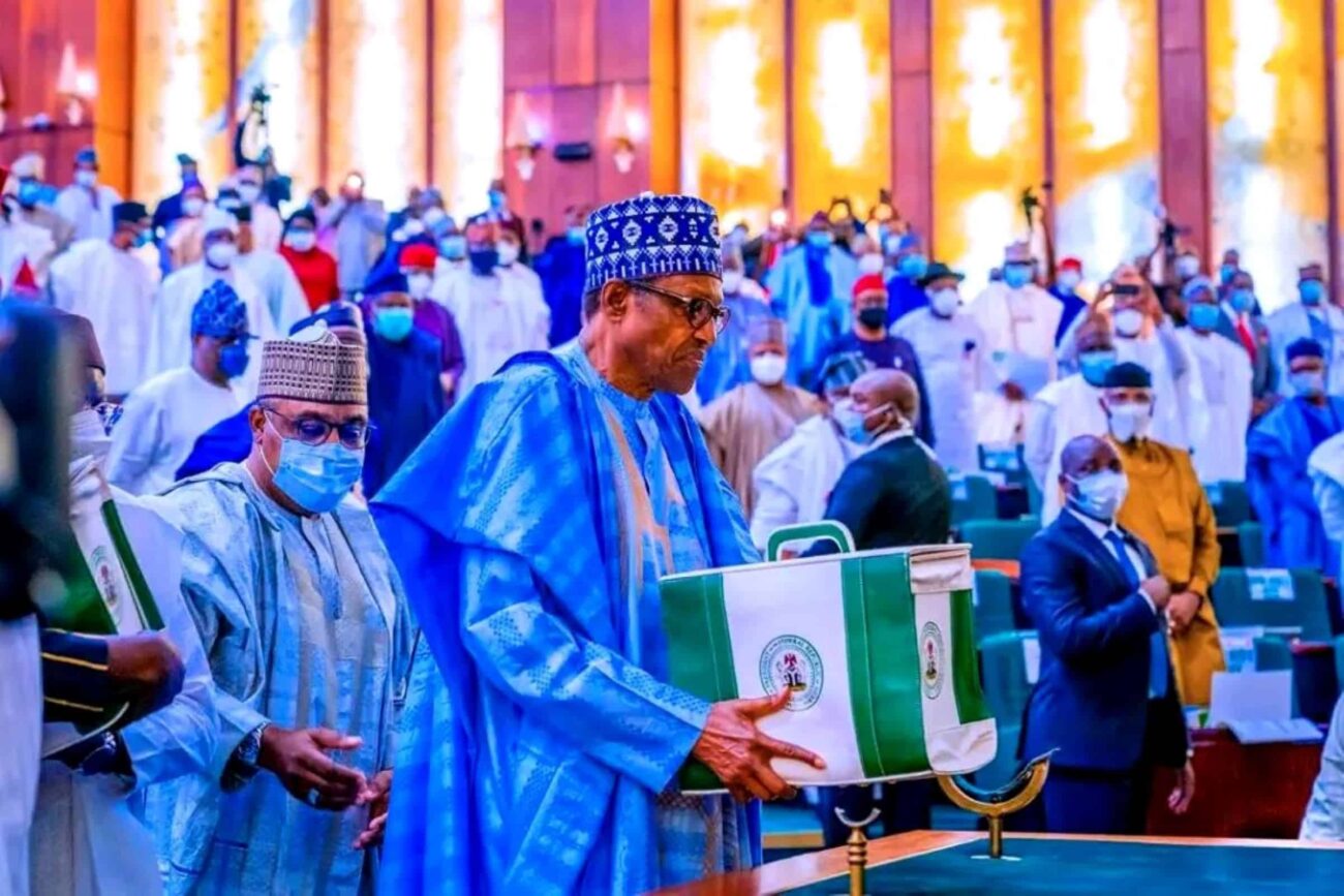 Buhari presents 2023 budget to National Assembly