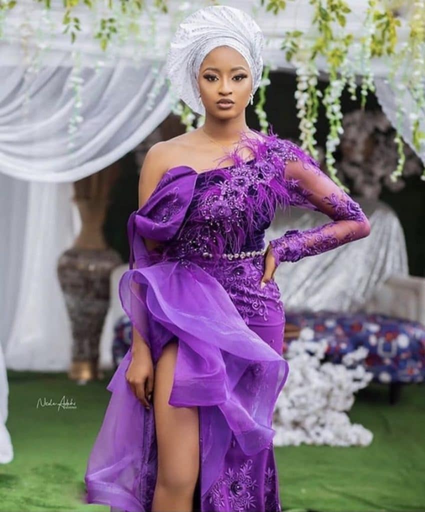 Best and Stunning 2023 Asoebi Gown Styles for Lace. - Ladeey | Lace gown  styles, African lace dresses, Nigerian lace styles dress