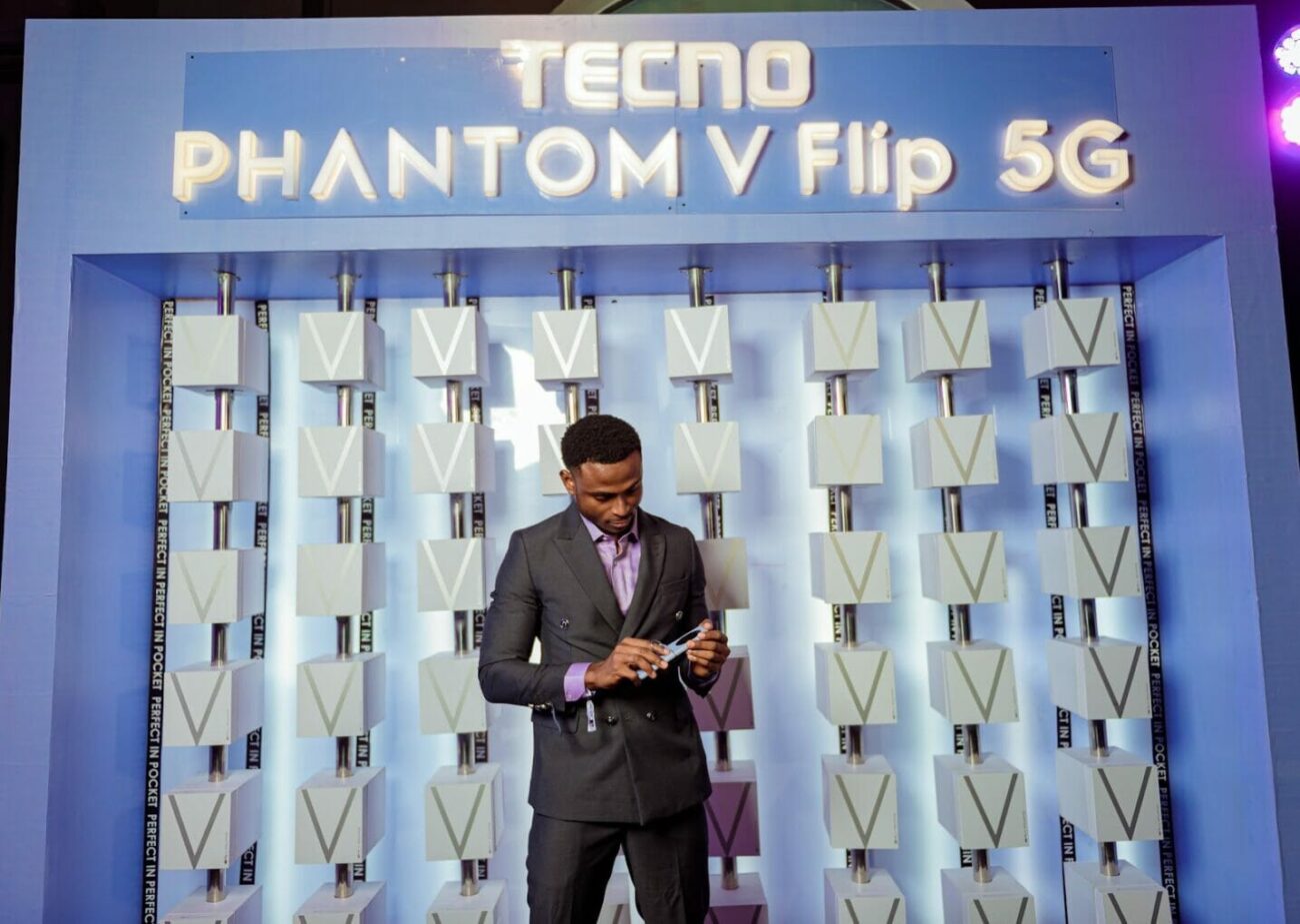 Phantom V Flip 5g unveil