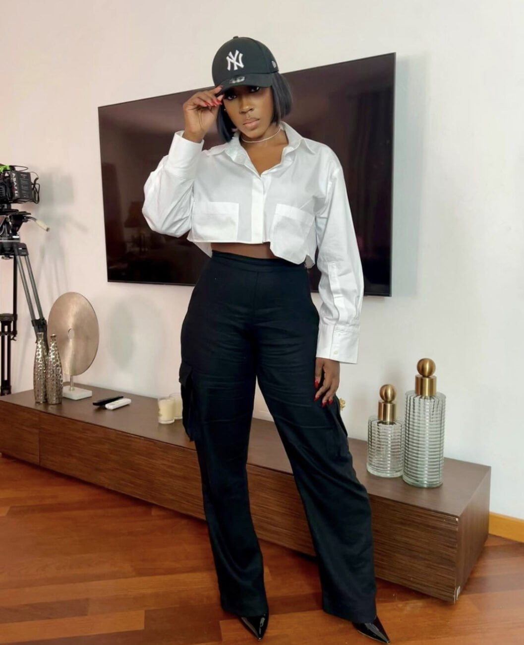 A simple yet impactful look: Bverly Naya stuns in a crop top and cargo pants.
