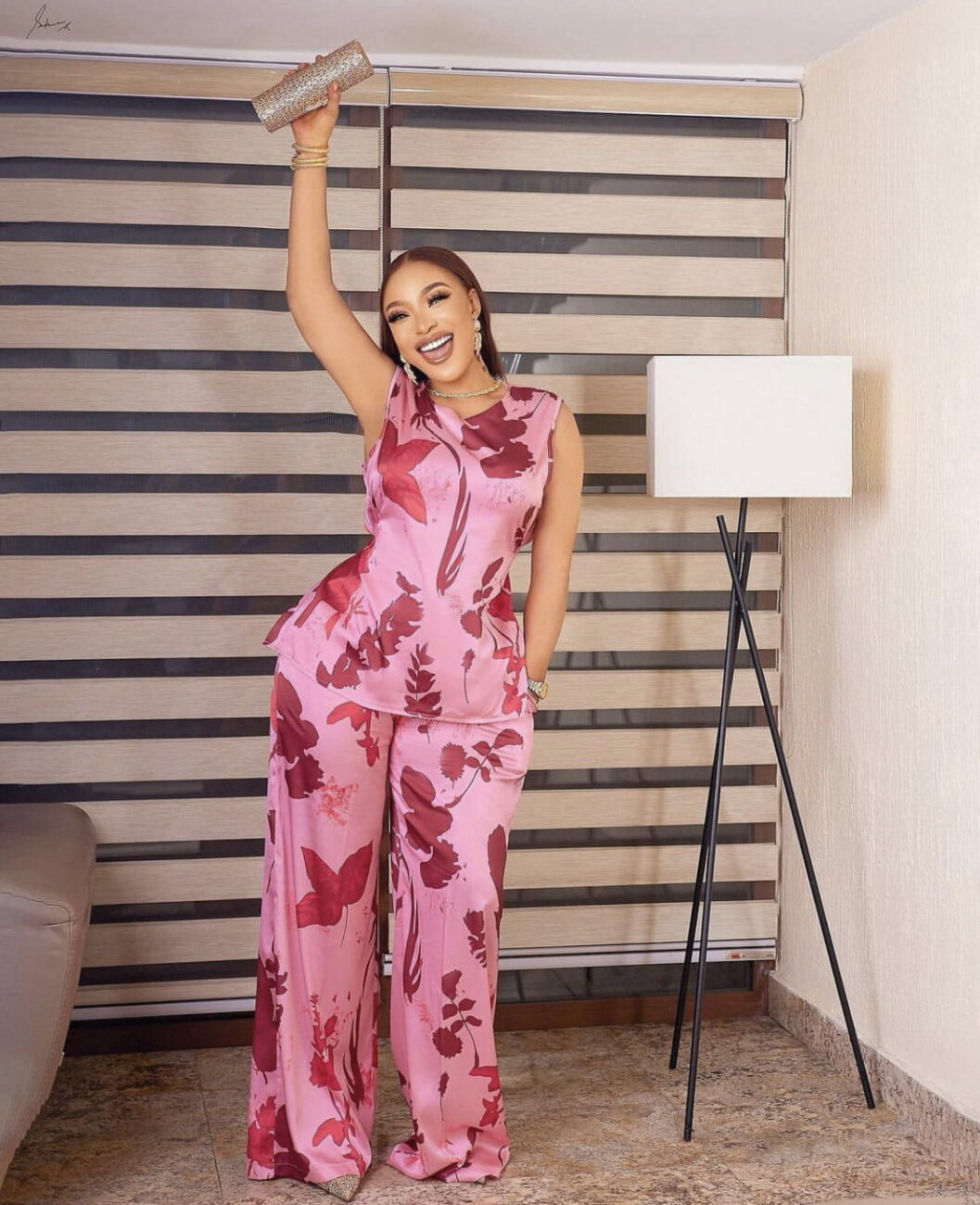 A picture showing Tonto Dikeh wearing a two-piece outfit.
