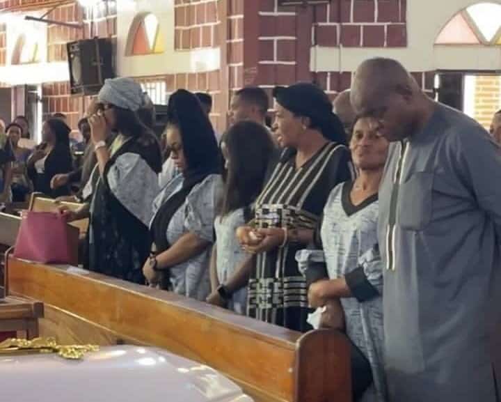 Funeral do Papa Júnior